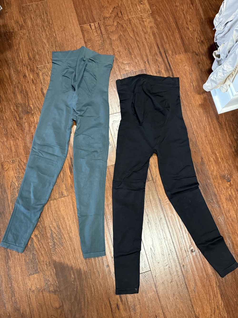 Blanqi Maternity Leggings - Black and Slate Blue